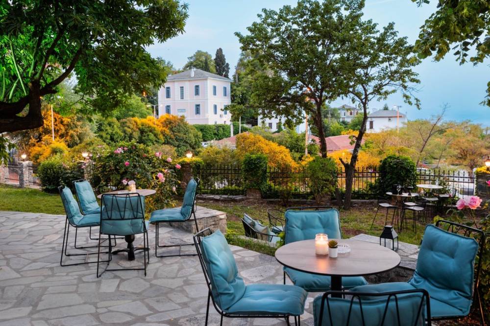 Kenta Mountain Hotel & Gastrobar - Properties